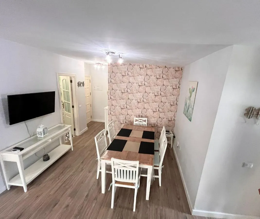 Apartamento 2 Dormitorios El Medano Cerca Del Mar